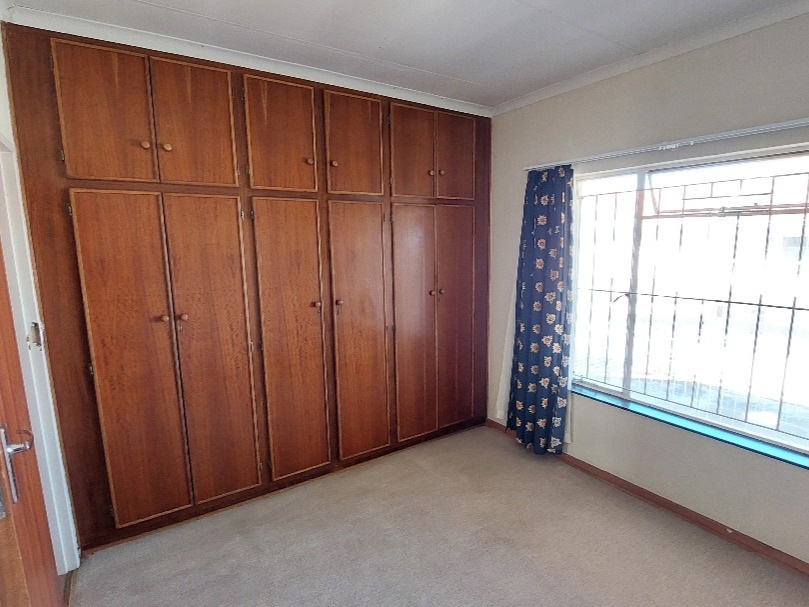 2 Bedroom Property for Sale in Langenhovenpark Free State